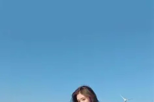74岁刘晓庆景区耍大牌?嗓子哑了拒绝麦递现场一度冷场 74岁刘晓庆景区耍大牌?嗓子哑了拒绝麦递现场一度冷场