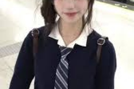 女大学生深夜得知母亲去世向同校70万粉丝博主求助后获助